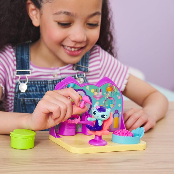 Gabby's Dollhouse MerCat Spa Room mit Figuren, Möbeln und Accessoires für Kinder ab 3 Jahren
