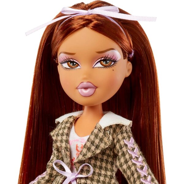 Bratz Stylin 'Yasmin mat personaliséierbaren T-Shirt an trendy Moudeaccessoiren