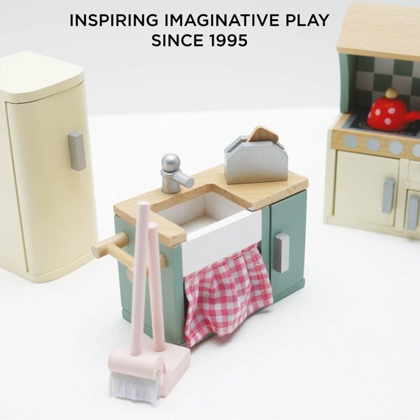 Le Toy Van Rosebud Küchenset aus Holz für Puppenhaus – komplettes Zubehör