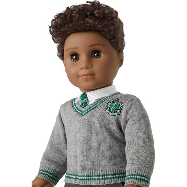 American Girl Harry Potter 18-Zoll-Puppe mit Slytherin-Kleid und offiziellen Accessoires