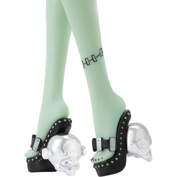 Barbie Monster High Frankie Stein mit Originalkostüm und elegantem Abendkleid